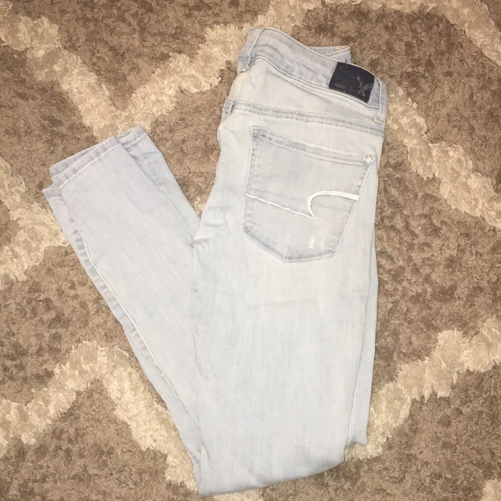 American eagle light wash ripped skinny jeans